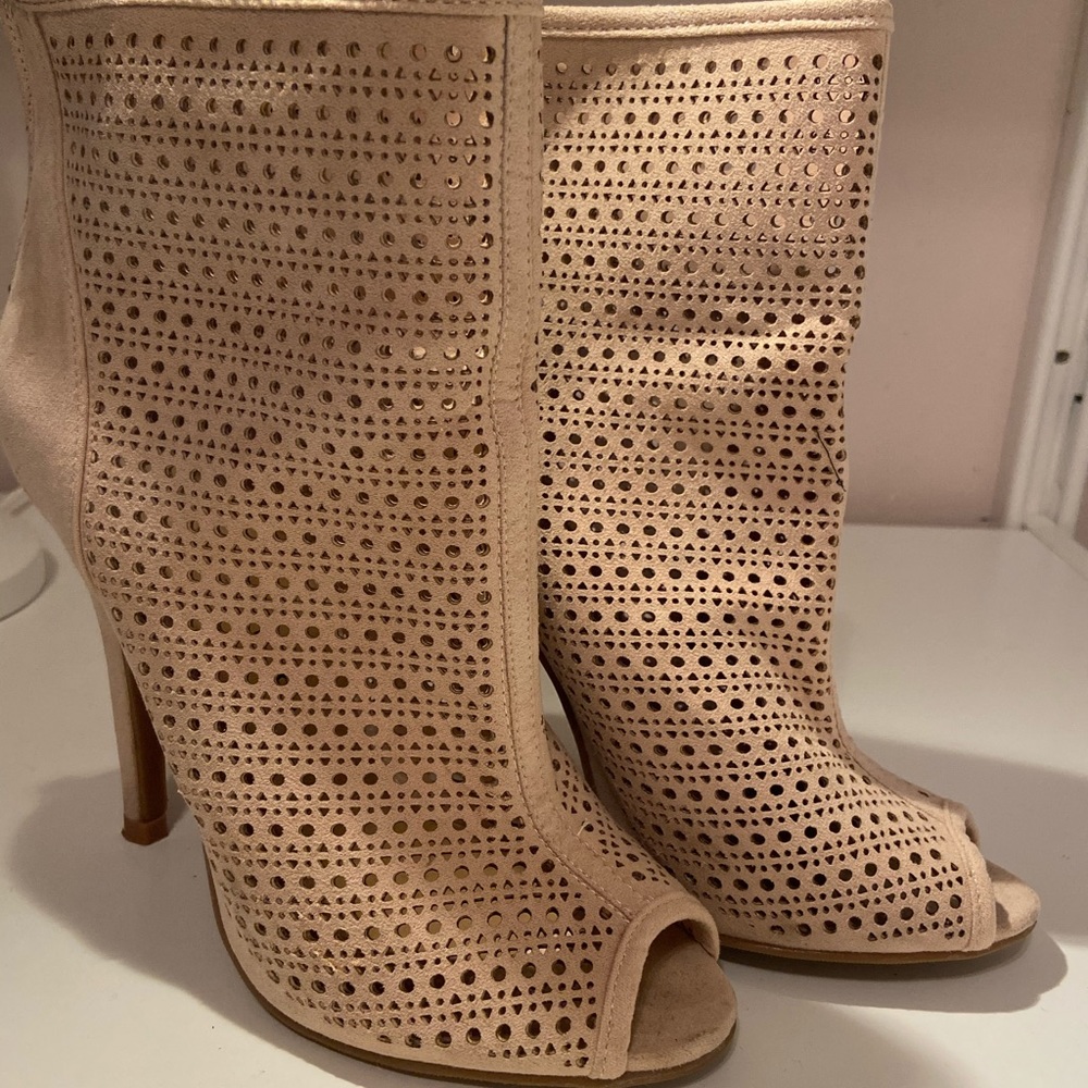 Chinese Laundry Heels